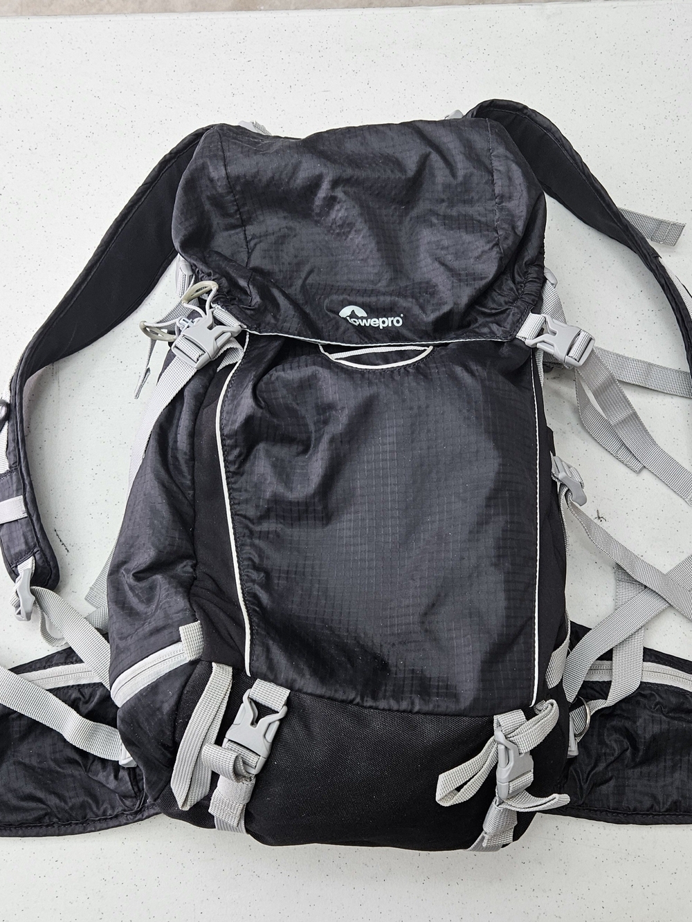 LowePro Photo Sport 200 AW Camera Backpack – Excellent Condition